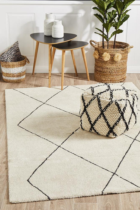 Battice Ivory Diamond Geometric Contemporary Rug, Rugs, Ozark Home 