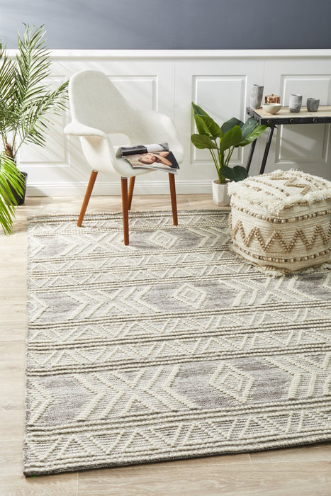 Halol Natural Bohemian Aztec Contemporary Wool Rug, Rugs, Ozark Home 