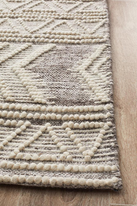 Halol Natural Bohemian Aztec Contemporary Wool Rug, Rugs, Ozark Home 