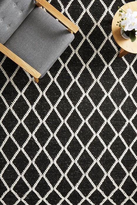 Hampi Black & White Diamond Lattice Wool Contemporary Rug, Rugs, Ozark Home 