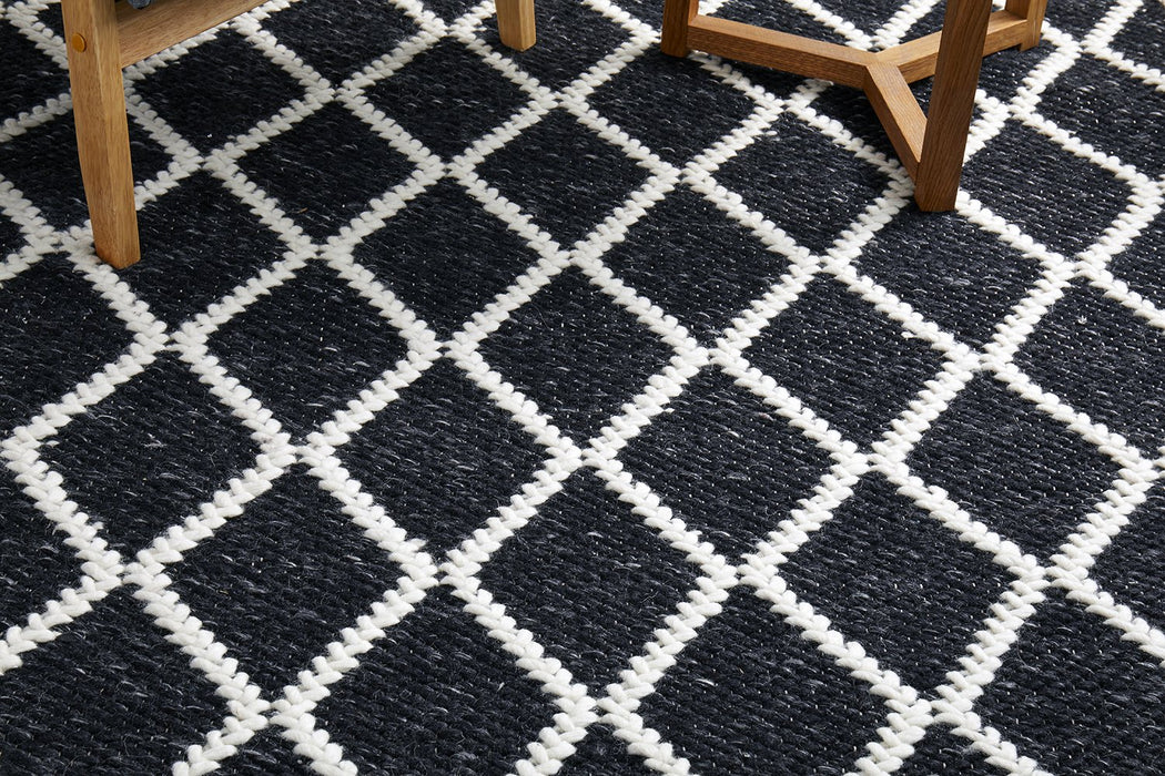 Hampi Black & White Diamond Lattice Wool Contemporary Rug, Rugs, Ozark Home 