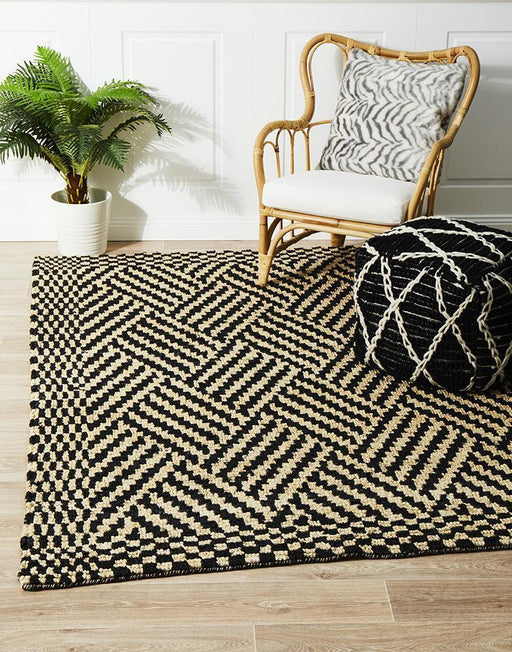 Korba Natural & Black Tribal Check Pattern Handwoven Jute Rug, Rugs, Ozark Home 