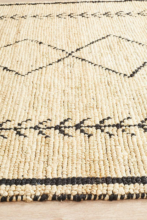 Korba Ivory & Black Tribal Pattern Handwoven Jute Rug, Rugs, Ozark Home 