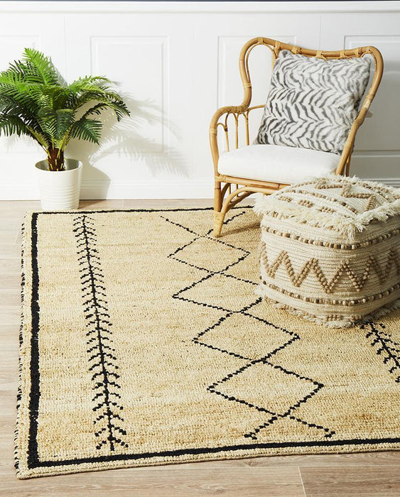 Korba Ivory & Black Tribal Pattern Handwoven Jute Rug, Rugs, Ozark Home 