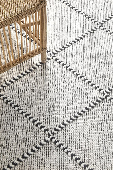 Meerut Grey, Black & White Lattice Pattern Wool Contemporary Rug, Rugs, Ozark Home 