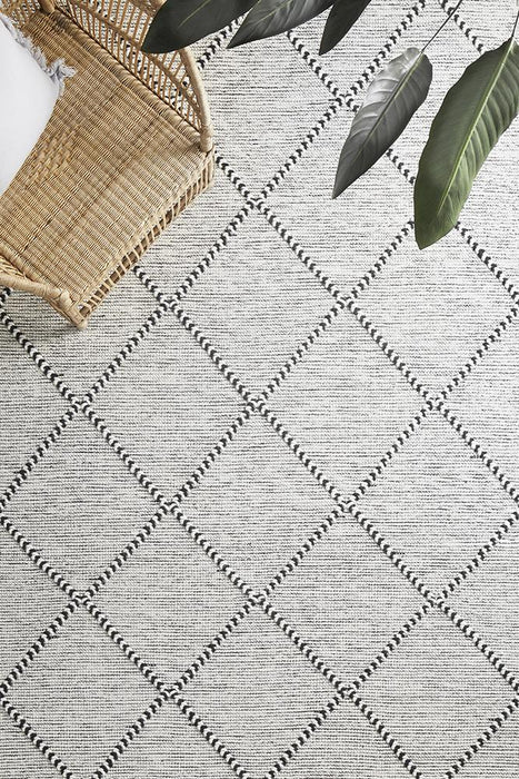 Meerut Grey, Black & White Lattice Pattern Wool Contemporary Rug, Rugs, Ozark Home 