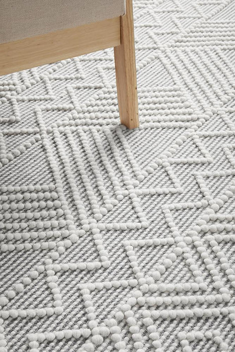 Meerut Grey & White Inverted Triangle Pattern Wool Contemporary Rug, Rugs, Ozark Home 