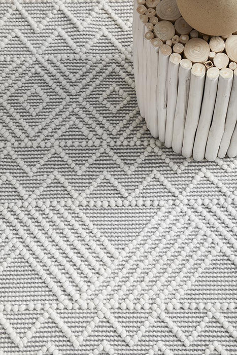 Meerut Grey & White Inverted Triangle Pattern Wool Contemporary Rug, Rugs, Ozark Home 