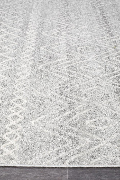 Oren Silver Tribal Trellis Contemporary Rug, Rugs, Ozark Home 