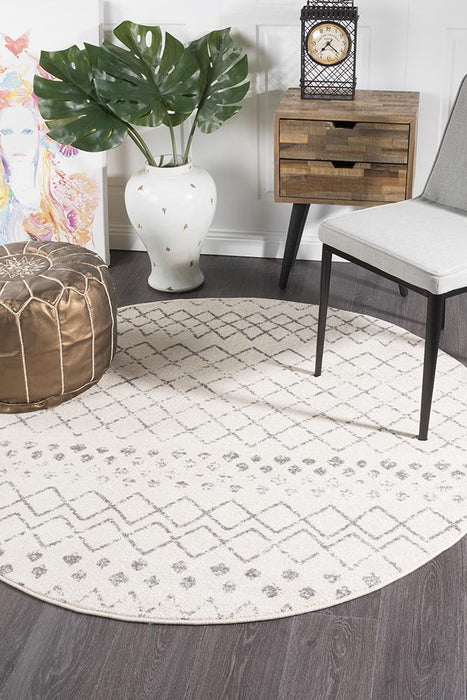 Oren White & Silver Round Tribal Trellis Contemporary Rug, Rugs, Ozark Home 