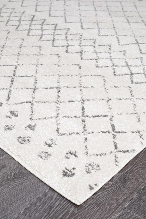 Oren White & Silver Tribal Trellis Contemporary Rug, Rugs, Ozark Home 