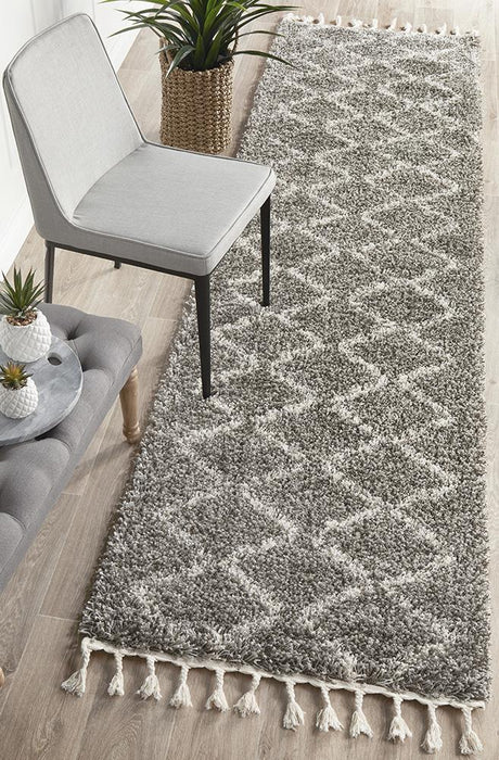 Serik Grey & White Moroccan Zigzag Plush Contemporary Runner Rug, Rugs, Ozark Home 