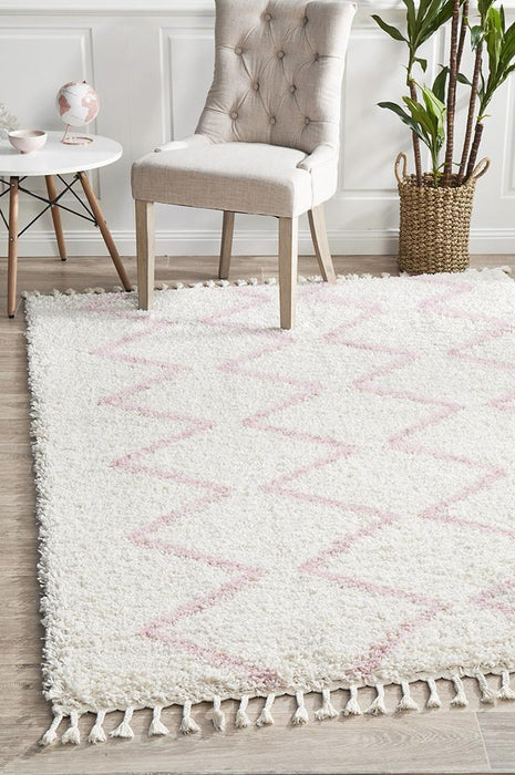 Serik White & Pink Moroccan Zigzag Plush Contemporary Rug, Rugs, Ozark Home 