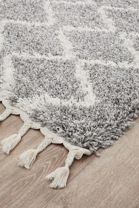 Serik Silver & White Moroccan Zigzag Plush Contemporary Runner Rug, Rugs, Ozark Home 