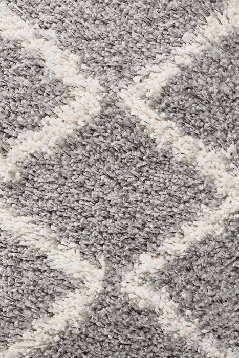 Serik Silver & White Moroccan Zigzag Plush Contemporary Runner Rug, Rugs, Ozark Home 