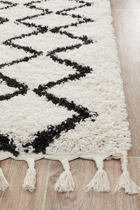 Serik White & Black Moroccan Zigzag Plush Contemporary Runner Rug, Rugs, Ozark Home 