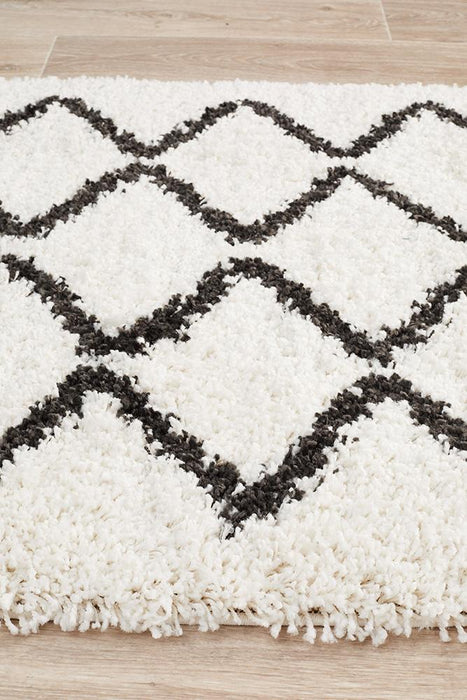 Serik White & Black Moroccan Zigzag Plush Contemporary Runner Rug, Rugs, Ozark Home 