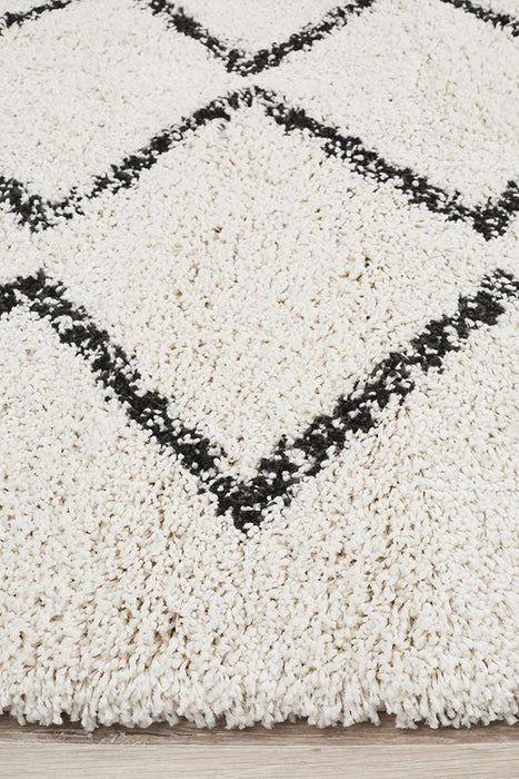 Serik White & Black Moroccan Zigzag Plush Contemporary Rug, Rugs, Ozark Home 