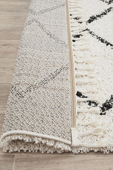 Serik White & Black Moroccan Zigzag Plush Contemporary Rug, Rugs, Ozark Home 