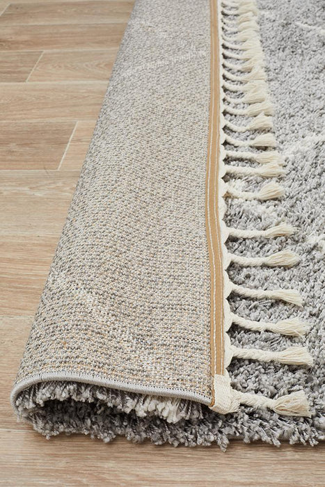 Serik Silver & White Moroccan Diamond Plush Contemporary Rug, Rugs, Ozark Home 