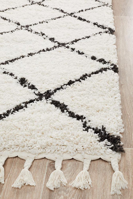 Serik White & Black Moroccan Diamond Plush Contemporary Runner Rug, Rugs, Ozark Home 