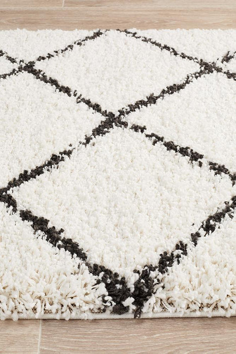 Serik White & Black Moroccan Diamond Plush Contemporary Runner Rug, Rugs, Ozark Home 