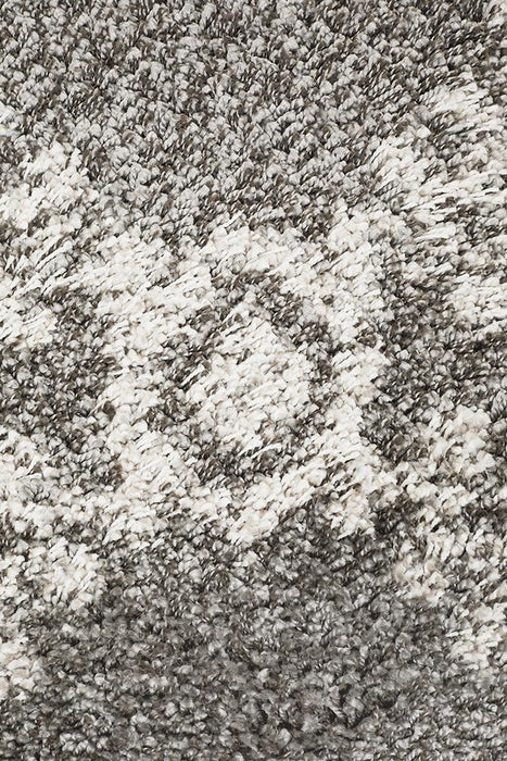 Serik Grey & White Moroccan Diamond Patchwork Plush Contemporary Rug, Rugs, Ozark Home 