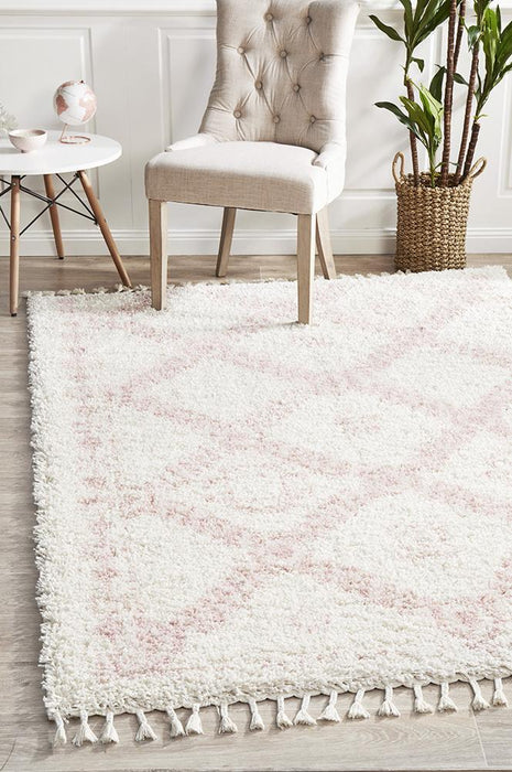 Serik White & Pink Moroccan Diamond Patchwork Plush Contemporary Rug, Rugs, Ozark Home 