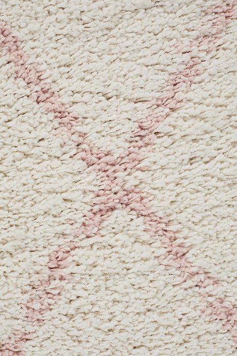 Serik White & Pink Moroccan Abstract Pattern Plush Contemporary Rug, Rugs, Ozark Home 