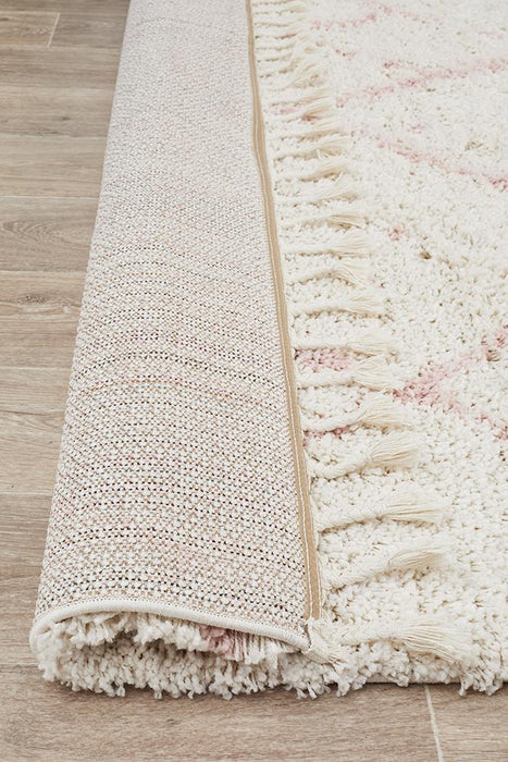 Serik White & Pink Moroccan Abstract Pattern Plush Contemporary Rug, Rugs, Ozark Home 