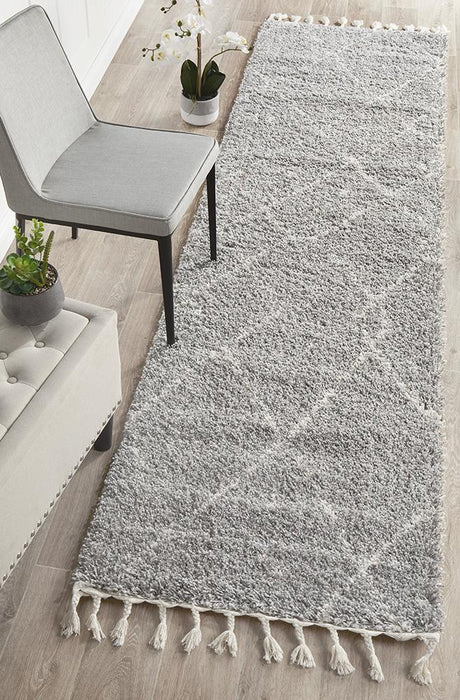 Serik Silver & White Moroccan Abstract Pattern Plush Contemporary Runner Rug, Rugs, Ozark Home 