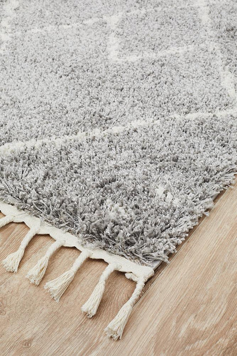 Serik Silver & White Moroccan Abstract Pattern Plush Contemporary Rug, Rugs, Ozark Home 