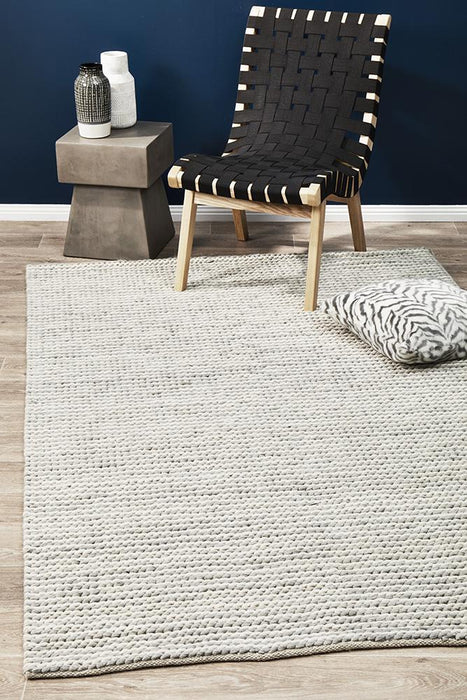 Salvan White & Grey Interlock Handwoven Contemporary Rug, Rugs, Ozark Home 