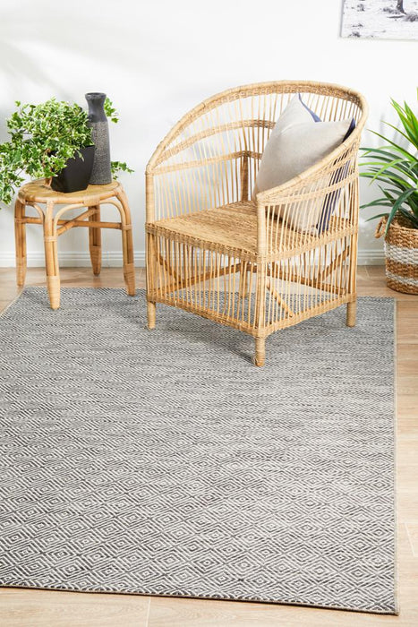 Tildonk Grey Chevron Indoor/Outdoor Contemporary Rug, Rugs, Ozark Home 