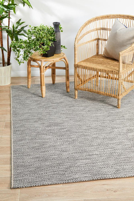 Tildonk Grey Chevron Indoor/Outdoor Contemporary Rug, Rugs, Ozark Home 