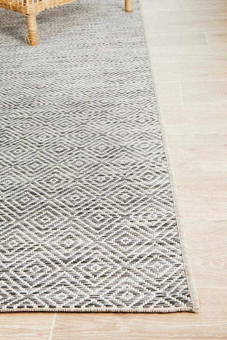 Tildonk Grey Chevron Indoor/Outdoor Contemporary Rug, Rugs, Ozark Home 