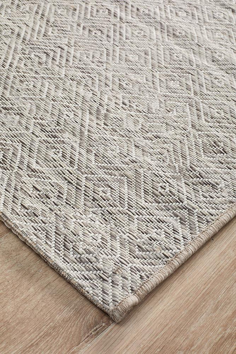 Tildonk Natural Chevron Indoor/Outdoor Contemporary Runner Rug, Rugs, Ozark Home 