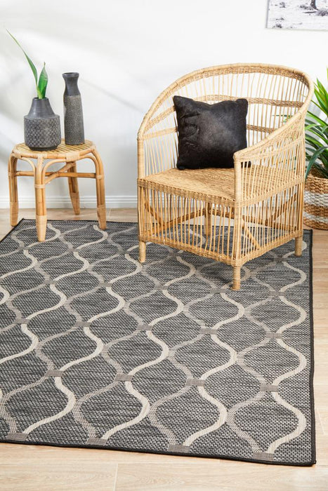 Tildonk Black Lattice Indoor/Outdoor Contemporary Rug, Rugs, Ozark Home 