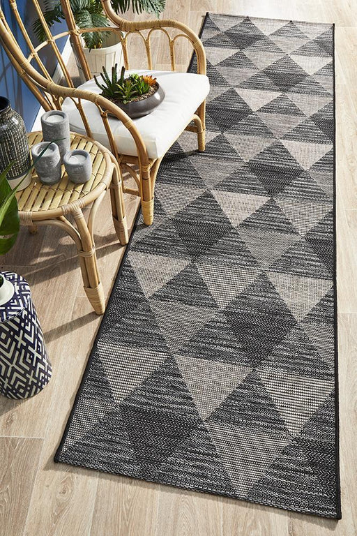 Tildonk Black Inverted Triangle Indoor/Outdoor Contemporary Runner Rug, Rugs, Ozark Home 