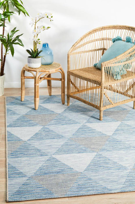 Tildonk Blue Inverted Triangle Indoor/Outdoor Contemporary Rug, Rugs, Ozark Home 