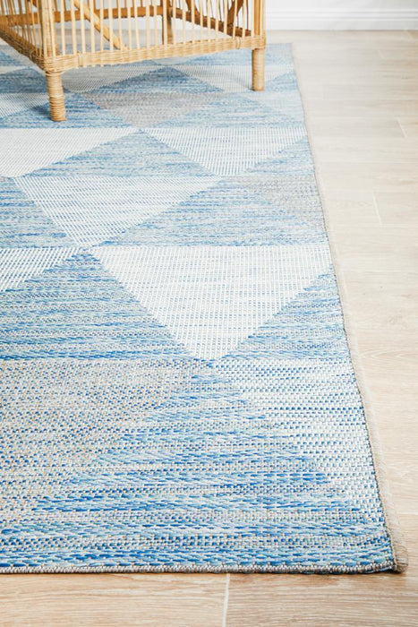 Tildonk Blue Inverted Triangle Indoor/Outdoor Contemporary Rug, Rugs, Ozark Home 