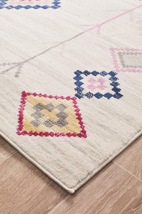 Zile White Bohemian Inspired Vintage Rug, Rugs, Ozark Home 