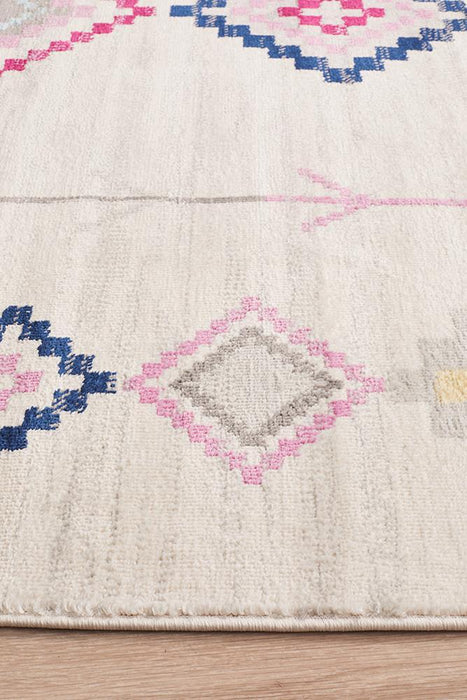 Zile White Bohemian Inspired Vintage Rug, Rugs, Ozark Home 