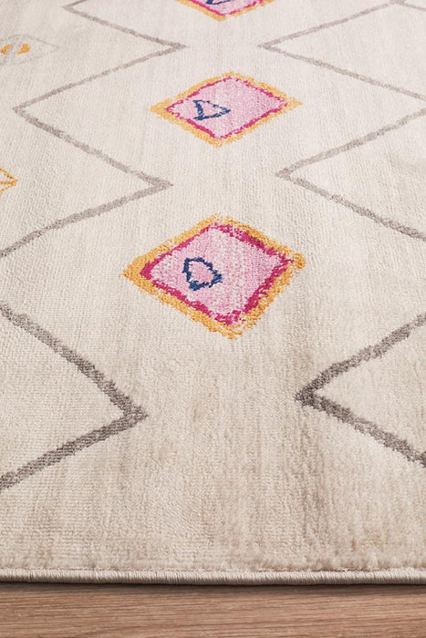 Zile White Diamond Pattern Vintage Rug, Rugs, Ozark Home 